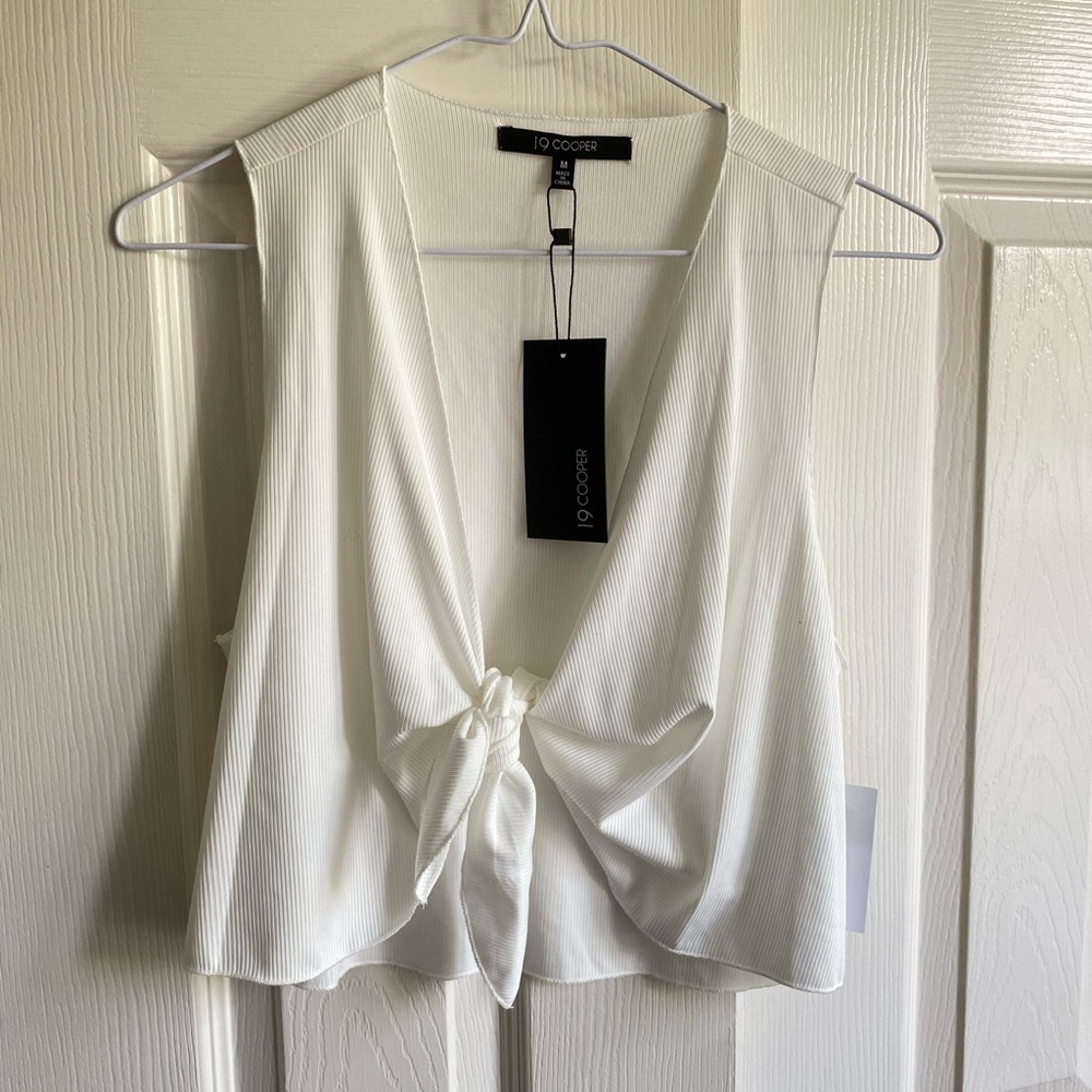 19 Cooper Cream Tie-Front Sleeveless Tank